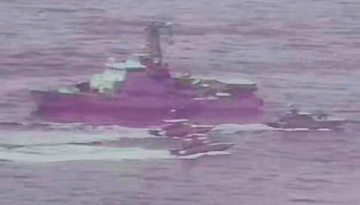 إيران تنشر لقطات من حادث الخليج العربي مع القوات البحرية الأمريكية.