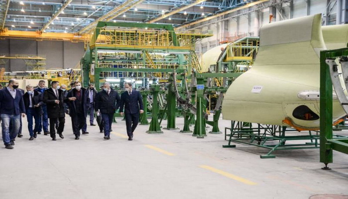 الإمارات | تشارك كمستثمر مالي في إنتاج طائرة روسية أسرع من الصوت.