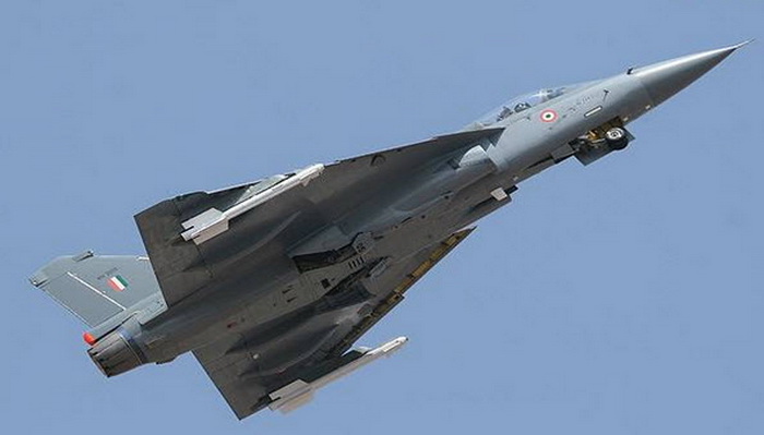 المقاتلة Tejas تيجاس الهندية تختار رادار AESA  من شركة ساب السويدية 