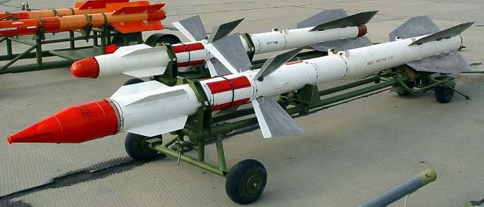 أوكرانيا | التوقيع على عقد رئيسي لتوريد صواريخ جو - جو متوسطة المدى من طراز R-27.