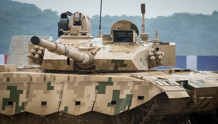 الباكستان | دبابة القتال الرئيسية الصينية MBT VT4  تدخل الخدمة رسميًا مع الجيش الباكستاني.