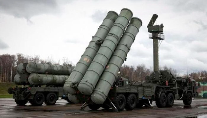 روسيا | صواريخ كاليبر الروسية تدمر منظومة إس-300 الأوكرانية في منشأة عسكرية سرية جنوب مدينة دنيبروبتروفسك.