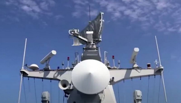 تايوان | بيانات ومناوشات لاسلكية متبادلة بين سفن القوات البحرية الصينية والتايوانية.