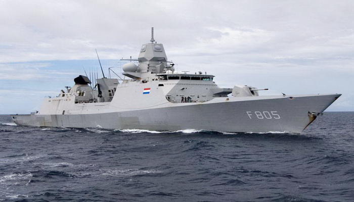 بريطانيا | تعزيز مجموعة من السفن المتجهة إلى البحر الأسود بفرقاطة تابعة للبحرية الملكية الهولندية.