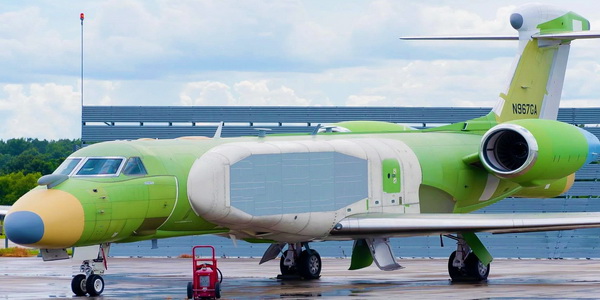 الولايات المتحدة | تم تغيير تسمية وتصميم سلسلة طائرات القوات الجوية الأمريكية من ACC EC-37B إلى EA-37B.