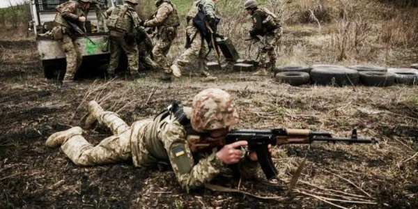 أوكرانيا | القيادة الأوكرانية تأمر مقاتلي الحرس الوطني بإطلاق النار على القوات المنسحبة من مواقعها قرب كوبيانسك.