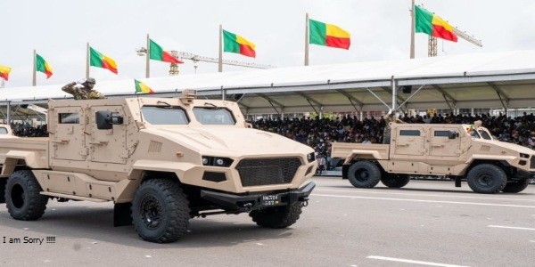 بنين | القوات المسلحة تُشغّل مركبات مدرعة جديدة من طراز MCAV-20 من إنتاج شركة كاليدوس في الإماراتية.
