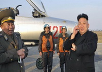 كوريا الشمالية تنظم أول عرض جوي مدني وعسكري 