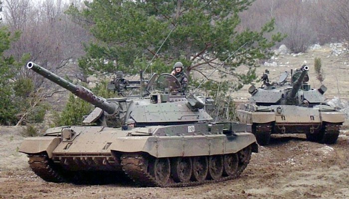 سلوفينيا | تزود أوكرانيا بـ 28 دبابة قتال رئيسية من طراز .M-55S