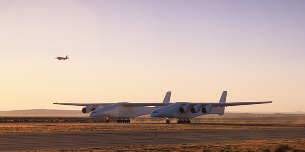 الولايات المتحدة | الرُّخ ... أكبر وأضخم طائرة في العالم تستعد لتجربة جديدة.