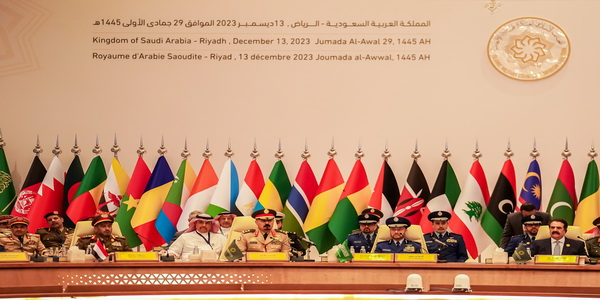 السعودية | رؤساء أركان دول التحالف الإسلامي يناقشون في اجتماعهم الثاني بالرياض استراتيجية التحالف في الحرب على الإرهاب.