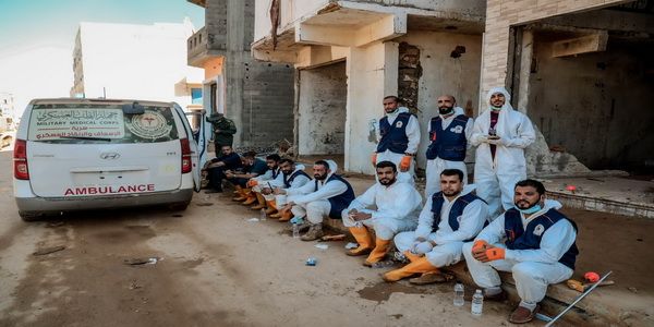 ليبيا | جهاز الطب العسكري يتسلم "المركز الصحي سالم ساسي" بالساحل الشرقي في درنة ويدير جهود الإنقاذ والدعم الطبي من داخله .
