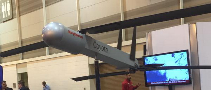 الولايات المتحدة | شركة Raytheon Missiles & Defense تنجح في إختبارات المستجيب غير الحركي Raytheon Coyote Block 3 بهزيمة سربًا من الطائرات بدون طيار.