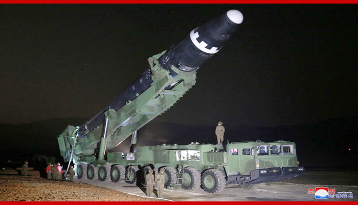 كوريا الشمالية تطلق بنجاح صاروخها البالستي "هواسونغ – 15" الجديد 