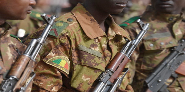 مالي | مقتل ستة جنود في هجوم نادر بغرب مالي وألقاء باللوم على "الإرهابيين".
